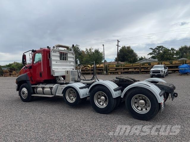 CAT CT660 Tracteur routier