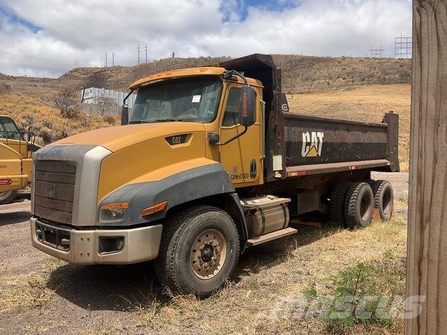 CAT CT660S Camion benne