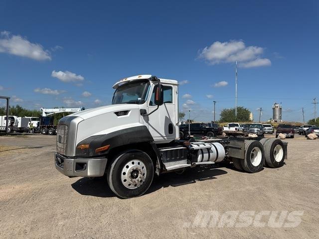 CAT CT660S Tracteur routier