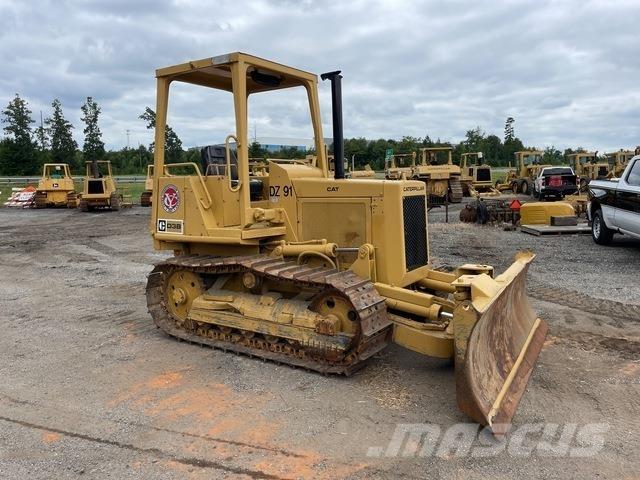 CAT D3B Bouteurs sur chenilles