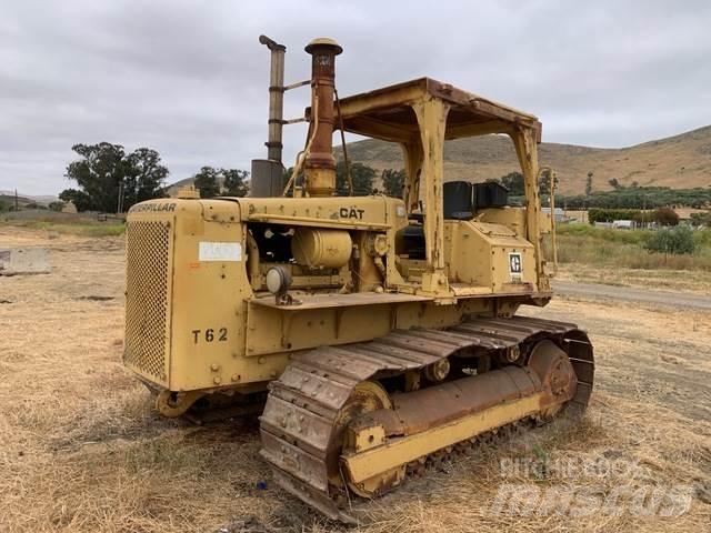 CAT D5B Tracteur