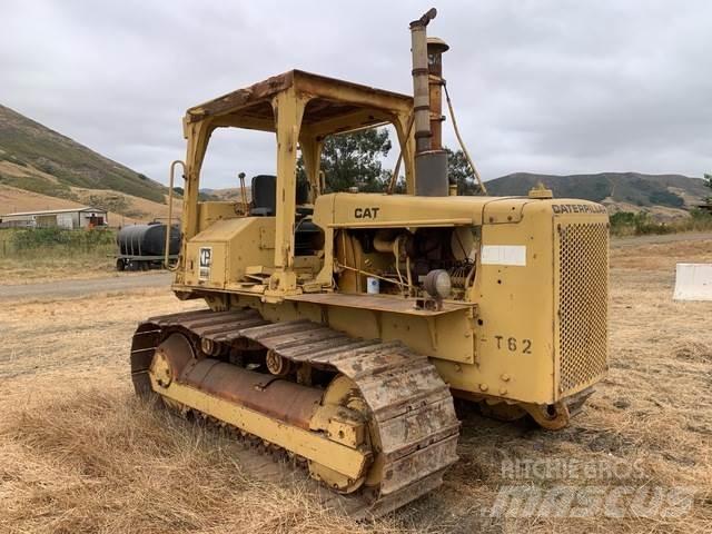 CAT D5B Tracteur