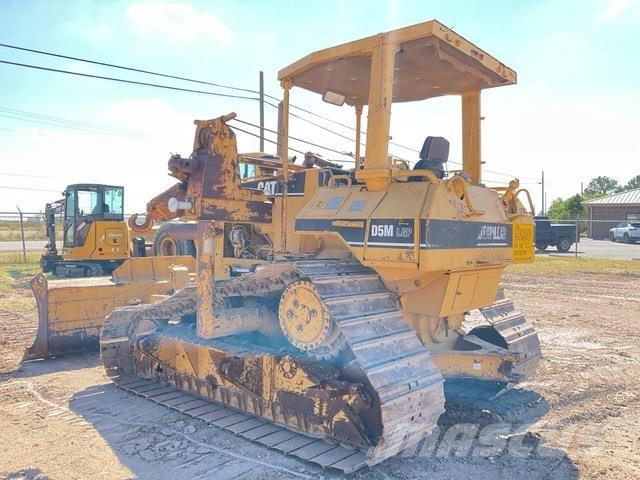 CAT D5M LPG Bouteurs sur chenilles
