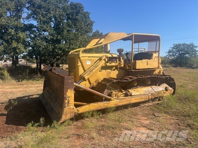 CAT D9G Bouteurs sur chenilles