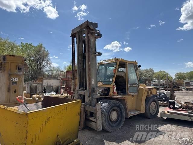 CAT DP90 Chariot tout terrain