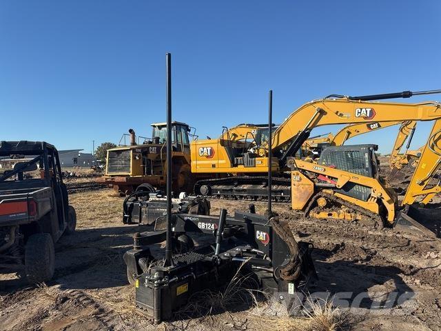 CAT GB124 Niveleuse