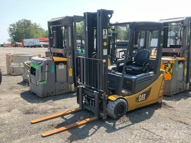 CAT MH 2ET4000 Chariots élévateurs électriques