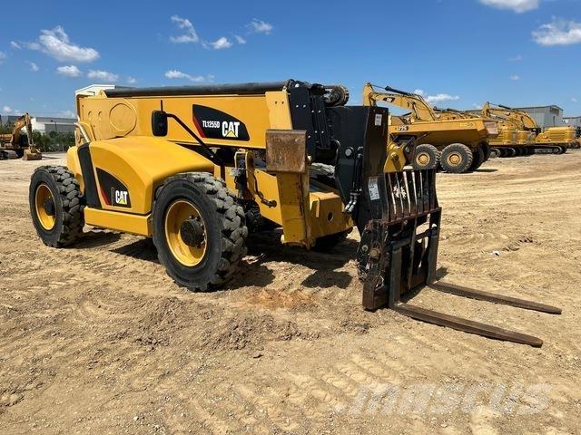 CAT TL1255D Chariot télescopique