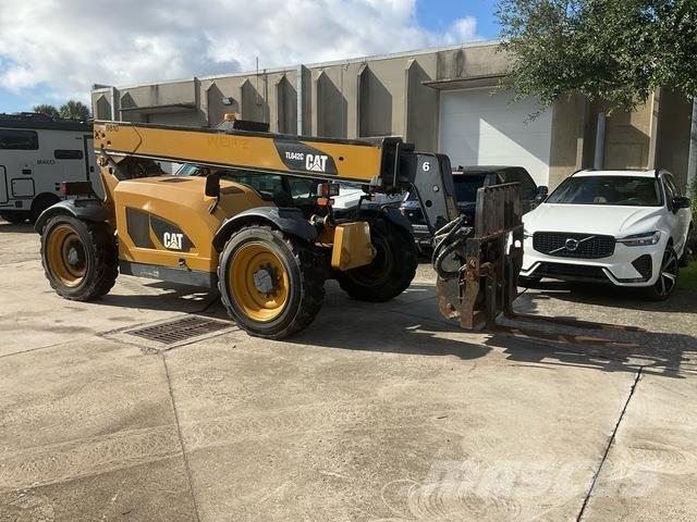 CAT TL642C Chariot télescopique