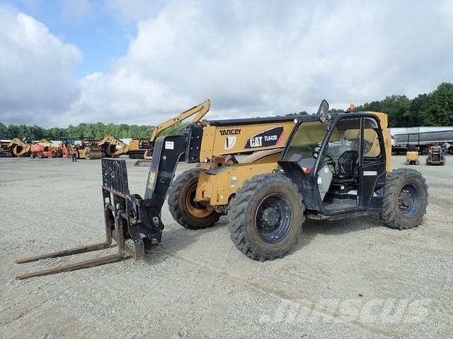 CAT TL642D Chariot télescopique