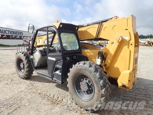 CAT TL642D Chariot télescopique