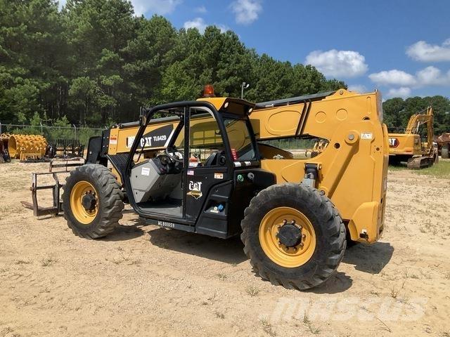 CAT TL642D Chariot télescopique