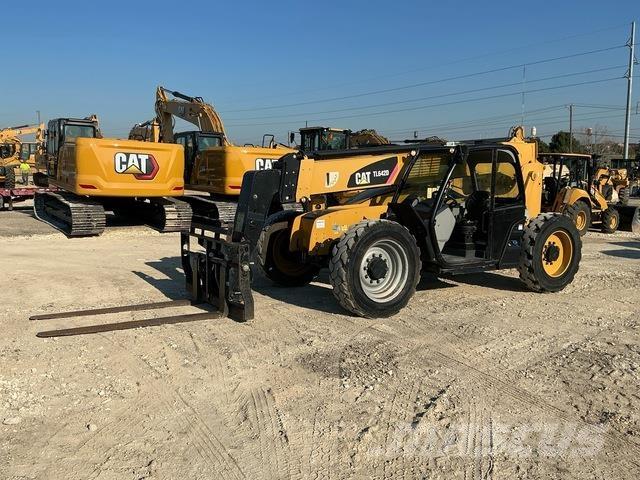 CAT TL642D Chariot télescopique