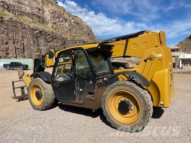 CAT TL943D Chariot télescopique