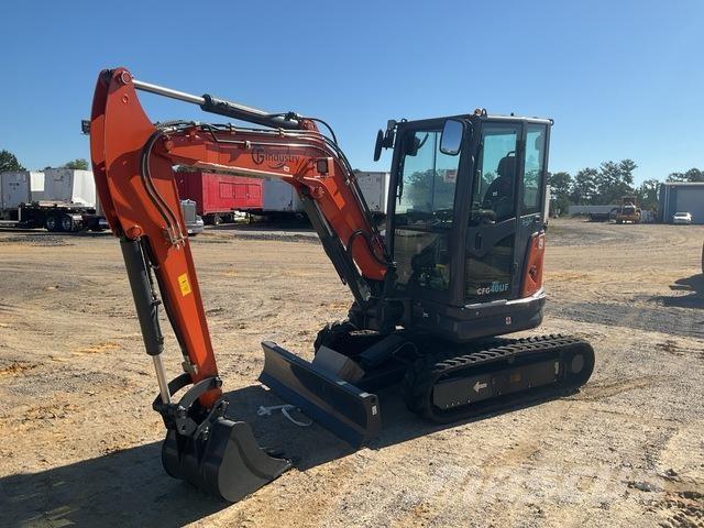 CFG 40UF Pelle sur chenilles