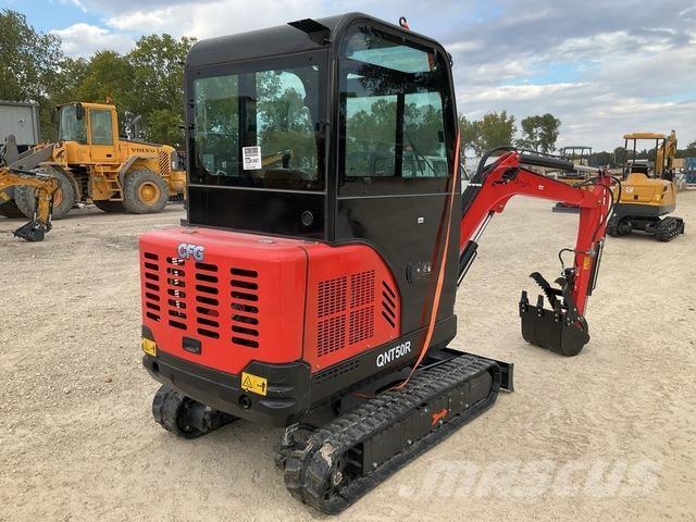 CFG QNT50R Pelle sur chenilles