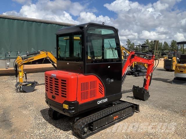 CFG QNT50R Pelle sur chenilles