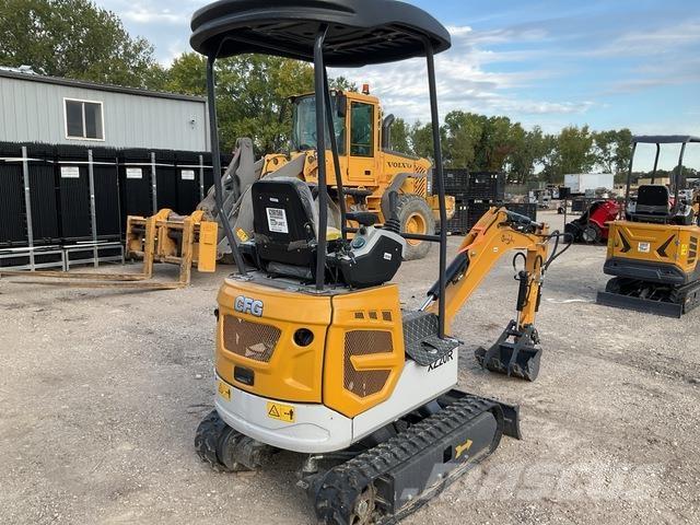 CFG XZ20R Pelle sur chenilles