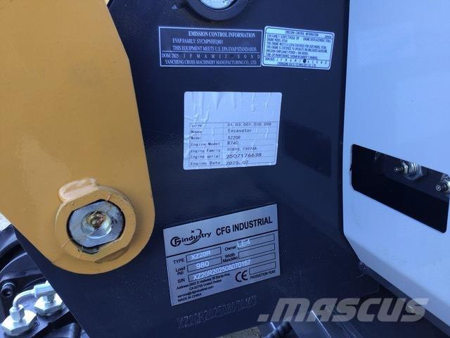 CFG XZ20R Pelle sur chenilles