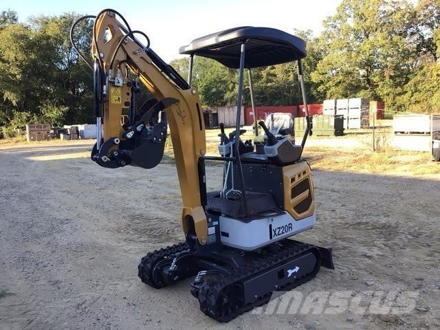 CFG XZ20R Pelle sur chenilles