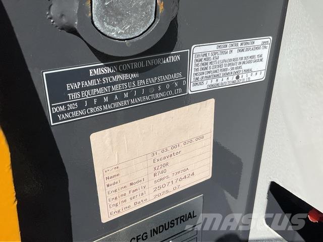 CFG XZ20R Pelle sur chenilles