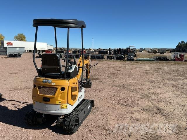 CFG XZ20R Pelle sur chenilles