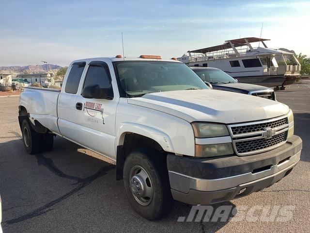 Chevrolet 3500 Utilitaire benne