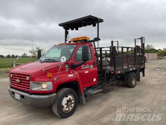 Chevrolet 5500 Camion plateau