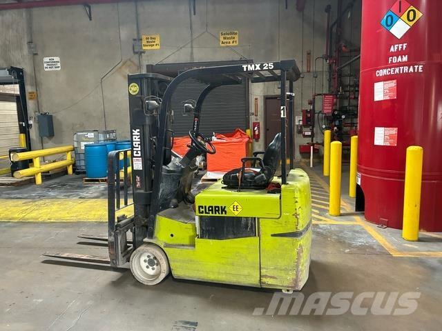 Clark TMX25 Chariots élévateurs électriques