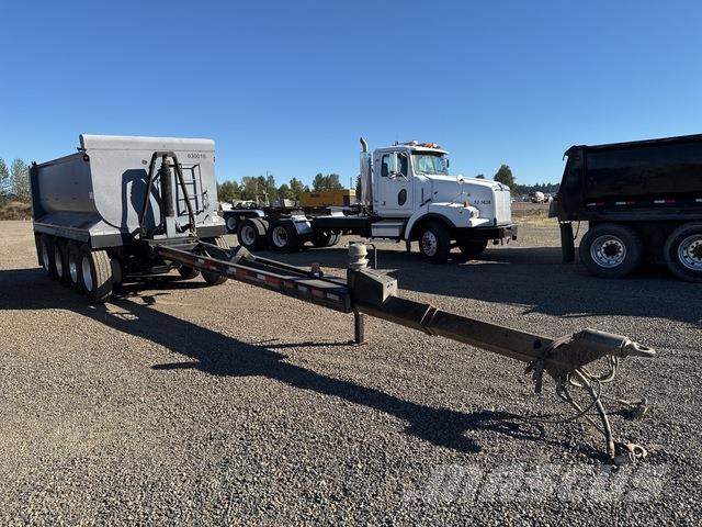  Clough Remorque benne