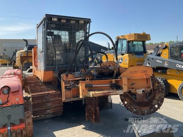 CMI 250 Broyeur forestier