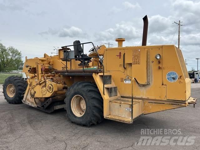 CMI RS-425 Compacteur de sol