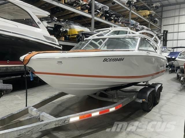  Cobalt 200S Bateaux de travail, barges et pontons