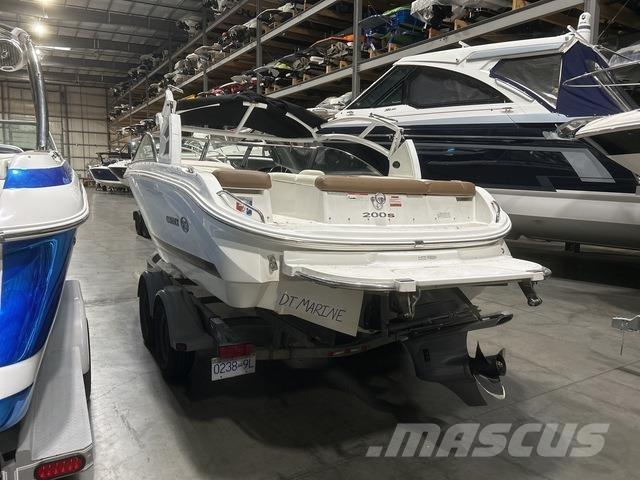  Cobalt 200S Bateaux de travail, barges et pontons