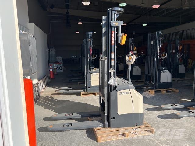 Crown ES 4000 Gerbeurs Automoteurs