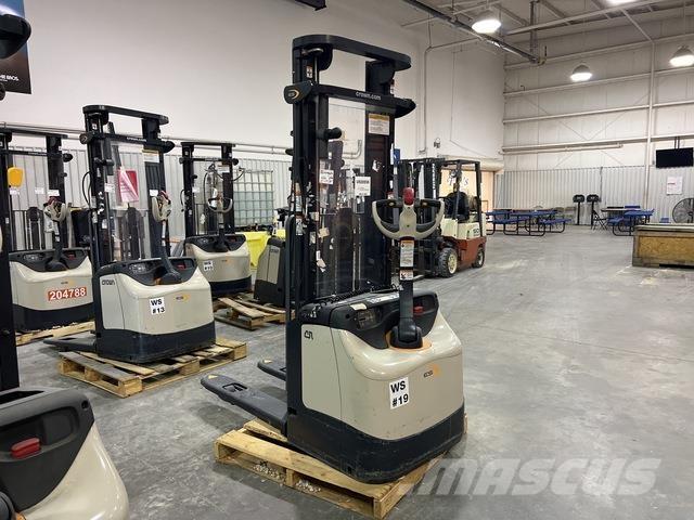 Crown ES 4000 Gerbeurs Automoteurs