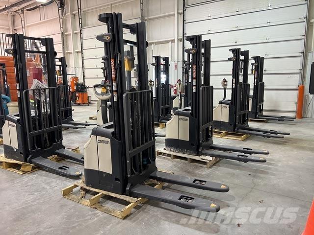 Crown ES 4000 Gerbeurs Automoteurs