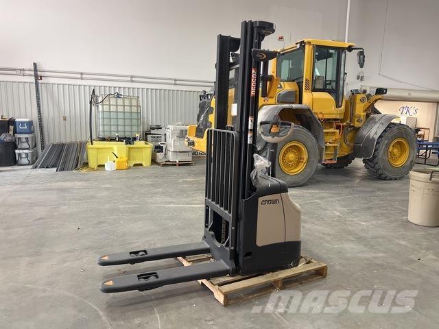 Crown ES 4000 Gerbeurs Automoteurs