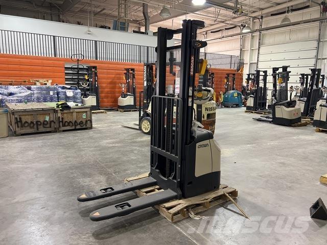 Crown ES 4000 Gerbeurs Automoteurs