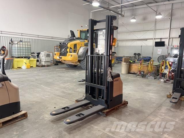 Crown ES 4000 Gerbeurs Automoteurs