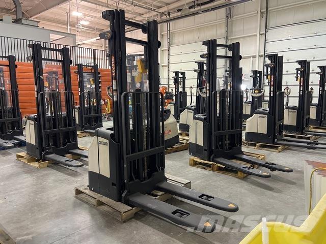 Crown ES 4000 Gerbeurs Automoteurs