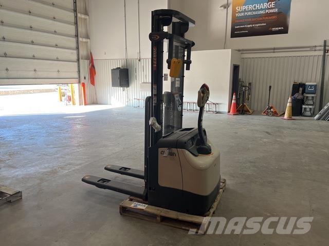 Crown ES 4000 Gerbeurs Automoteurs