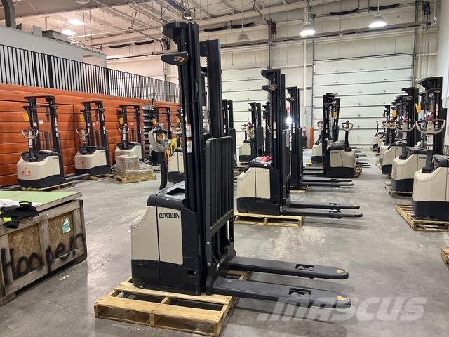 Crown ES 4000 Gerbeurs Automoteurs