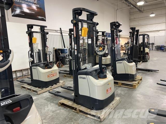 Crown ES 4000 Gerbeurs Automoteurs