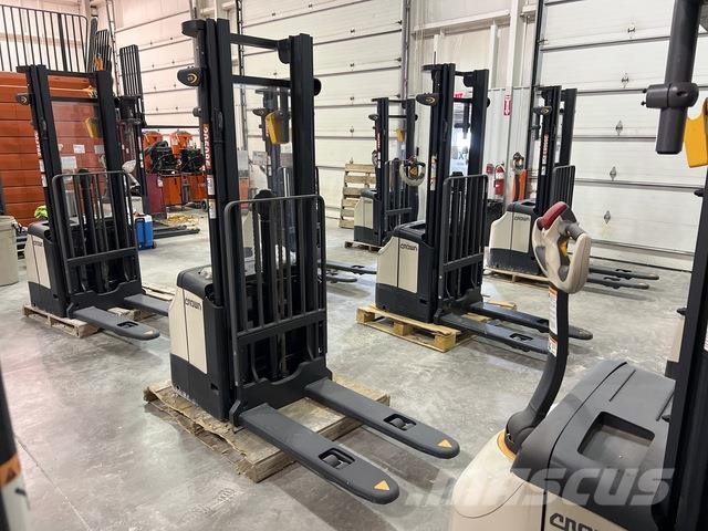 Crown ES 4000 Gerbeurs Automoteurs