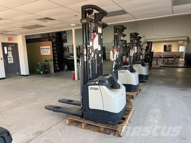 Crown ES 4000 Gerbeurs Automoteurs