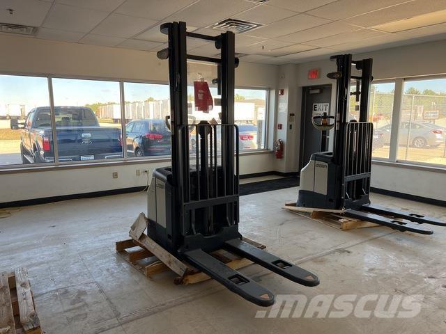 Crown ES 4000 Gerbeurs Automoteurs