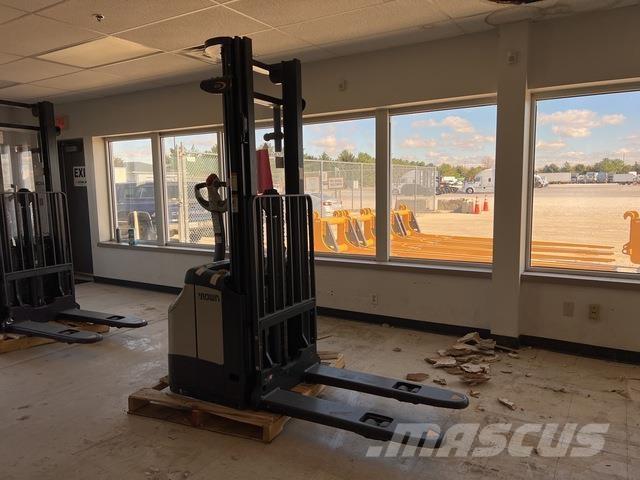 Crown ES 4000 Gerbeurs Automoteurs