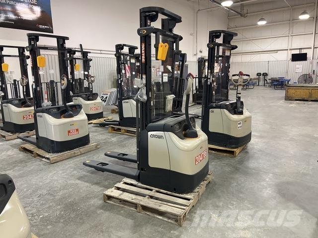 Crown ES 4000 Gerbeurs Automoteurs