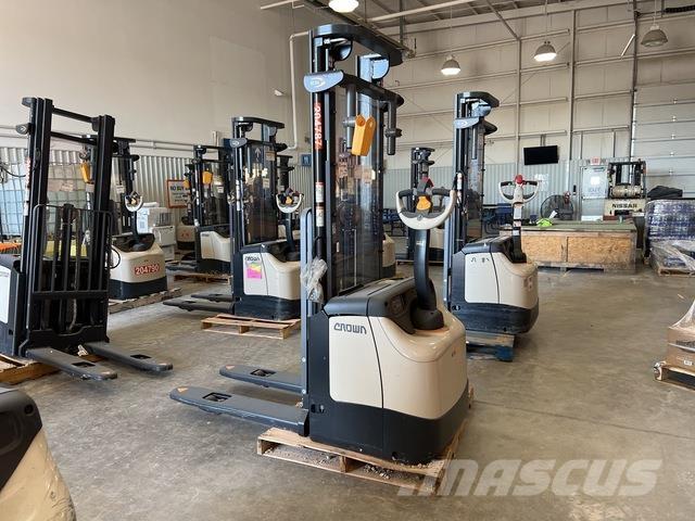 Crown ES 4000 Gerbeurs Automoteurs